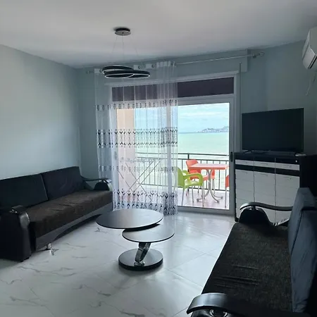 Enzo Sea View *